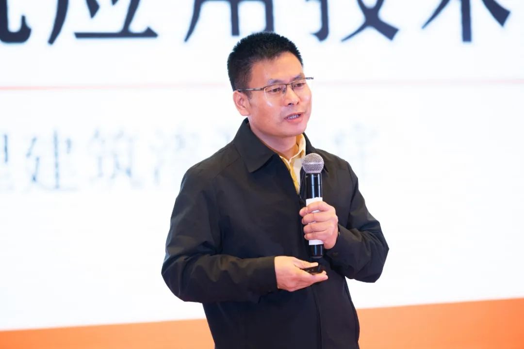 伍盛江.jpg 圖片關(guān)鍵詞